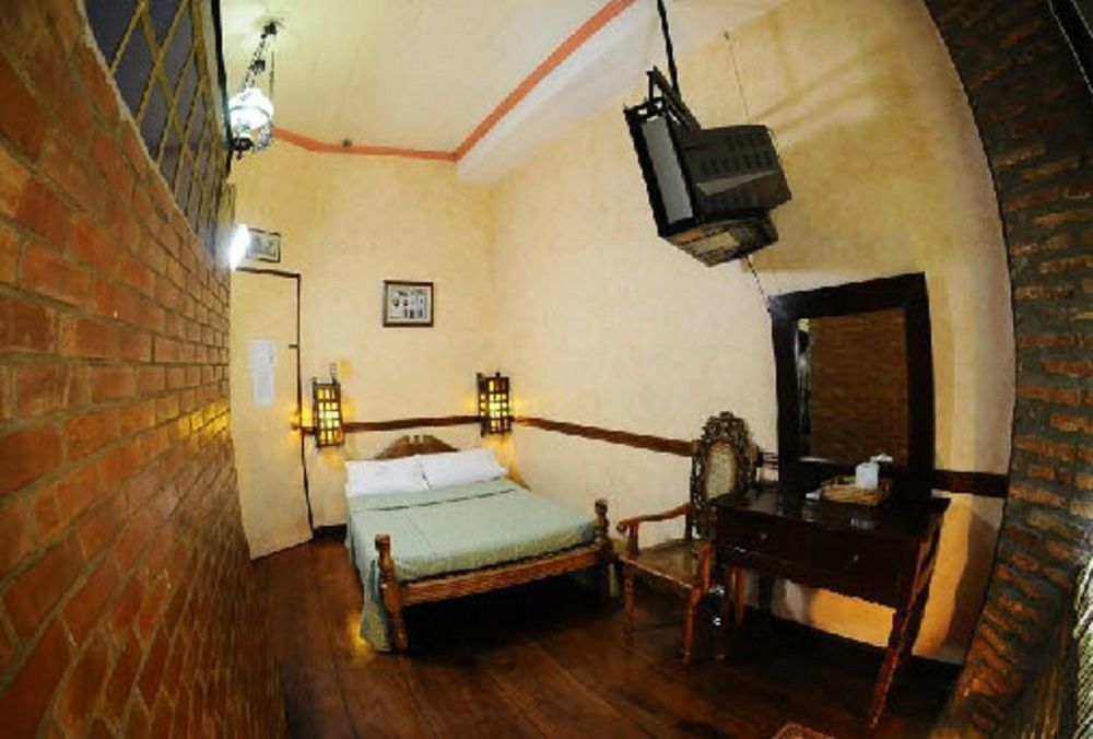 Zen Rooms Grandpa'S Inn ビガン エクステリア 写真