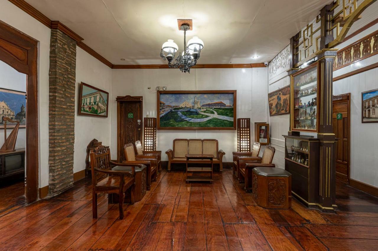 Zen Rooms Grandpa'S Inn ビガン エクステリア 写真