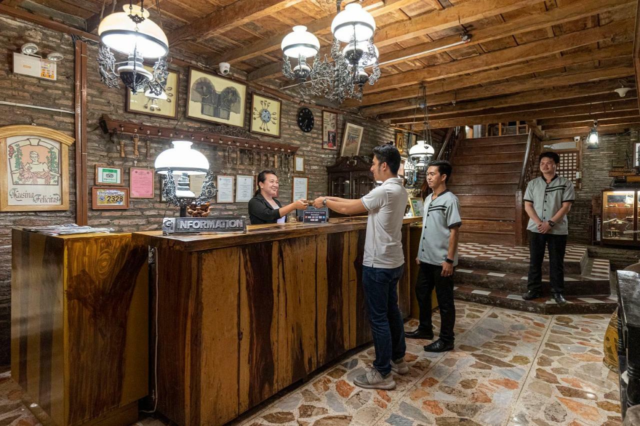Zen Rooms Grandpa'S Inn ビガン エクステリア 写真
